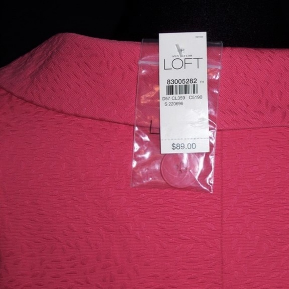 NWT Ann Taylor LOFT Beautiful Career Top - Picture 8 of 8